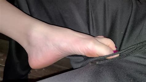 under table foot tease footsie in lap xxx mobile porno videos and movies iporntv