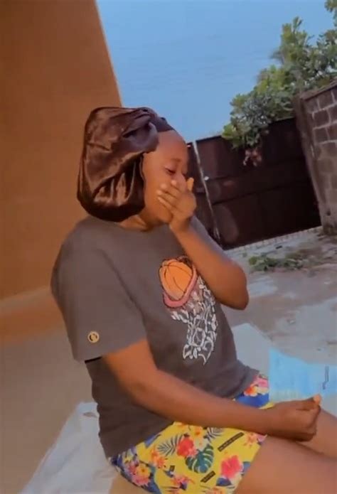 Nigerian Lady Surprises Her Friend With An Iphone Video Reny Styles