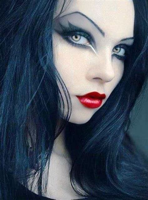 25 Gothic Halloween Makeup To Try Flawssy