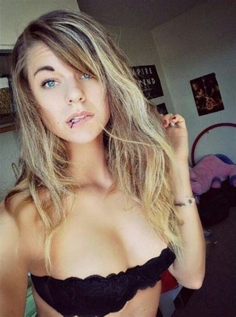 You Ll Love Every Single One Of These Sexy Selfies Pics