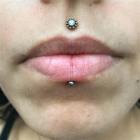 Labret Piercing 60 Ideas And Complete Guide Rightpiercing