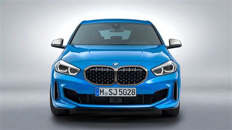 New Bmw 1 Series 2021 120i Photos Prices And Specs In Oman