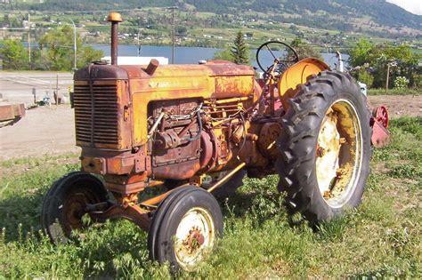 Antique Tractor Photos Page 1 Old Tractors Antique Tractors Tractors