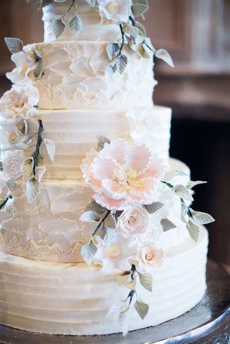 There's a stunning wedding cake idea out there for each couple, no matter how varied their style may be. 25 Wedding Cake Design Ideas That'll Wow Your Guests | Martha Stewart Weddings