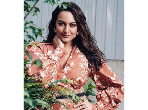 Sonakshi Sinha Reveals That She Has Never Had The Sx Talk With Her