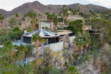 Elrod House Palm Springs Home Seen In James Bonds ‘diamonds Are