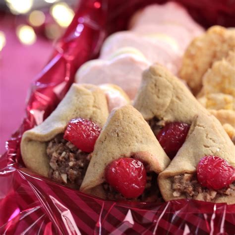 Ww recipe of the day: Trisha Yearwood Christmas Bell Cookies/Foodnetwork. : 20 Easiest Christmas Cookie Recipes Food ...