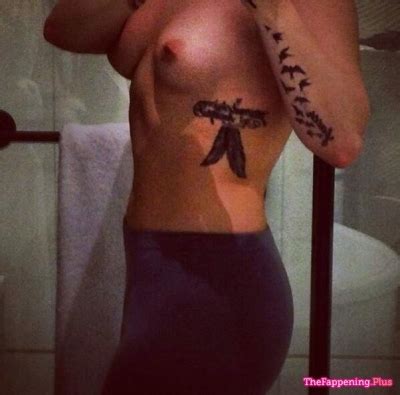 Demi Lovato Topless Leaked Thefappening Pictures The Fappening Plus