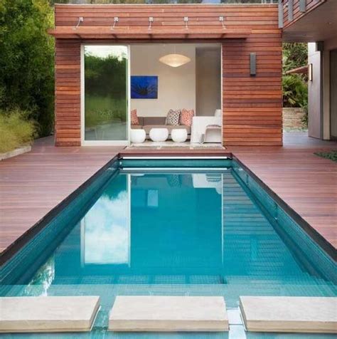 Konsep desain teras minimalis selanjutnya adalah dengan membuat teras dengan model ada di ruang atas atau rooftop bisa menjadi ide yang sangat menarik. 80 Contoh Kolam Renang Minimalis Belakang Rumah Terindah ...