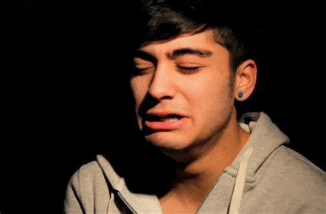 12 Thoughts You Had While Listening To Zayn Maliks New Album As Told