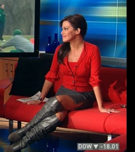 The Appreciation Of Booted News Women Blog Cbs New York S Mary Calvi Is Picture Perfect