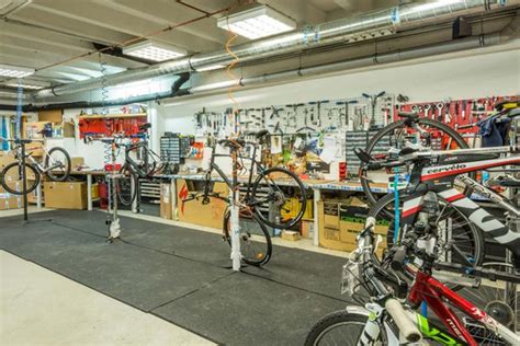 Contacts and address of bike24 ( outdoor equipment store,bike shop,sportswear ) in dresden 01237 29011 fb users likes bike24, set it to 2 position in likes rating for dresden, germany in. Bike24 Store - Store Dresden Löbtau