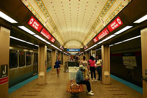 Cta ‘l Etiquette How To Ride The Elevated And Subway Trains In