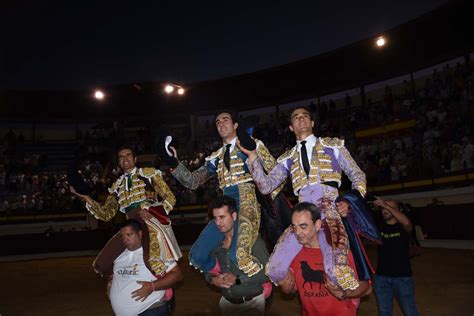 Las Mejores ImÁgenes De La Gran Corrida De Toros De AbarÁn En De Grana