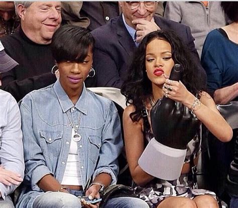 36ng Rihanna Gives The Finger Rubber Courtside At Brooklyn Nets Game