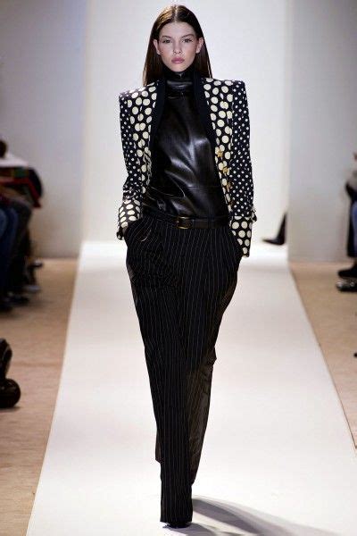 Emanuel Ungaro Kantoormode Dames Fashion Week Parijs Modieuze Outfits
