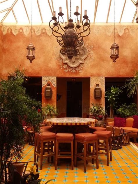 17 Best images about Mexican Restaurant Decor on Pinterest | Agaves
