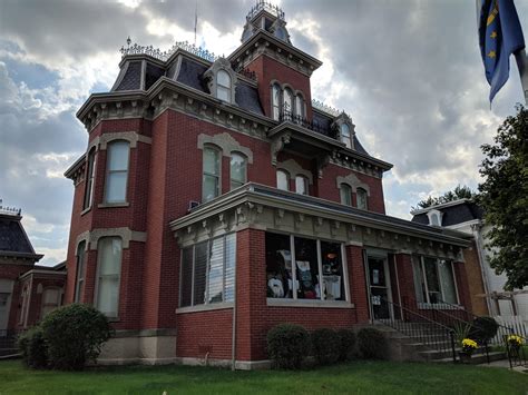 This Late 19th Century Victorian House In Indiana Rpics