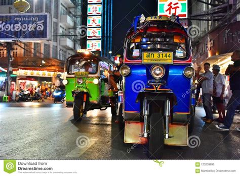 Çinin ən böyük paytaxt bölgələrindən biri olan tuk tuk auto rickshaw 2020 yarışları bu gün keçiriləcək. Tuk-tuk, An Auto Rickshaw In Bangkok Chinatown Editorial ...