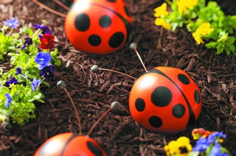 12 Creative And Colorful Diy Crafts For Your Garden