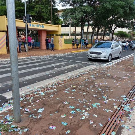 EleiÇÕes 2020 Cultura Da Sujeira De ‘santinhos Nas Ruas Continua A Mesma Barretos News