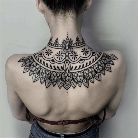 15 Best Upper Back Tattoo Ideas For Women 2022