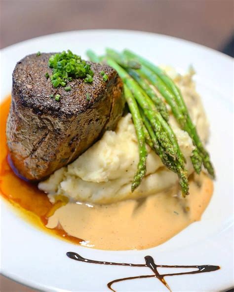 12 Oz Filet Mignon With Mashed Potatoes And Asparagus Good Healthy