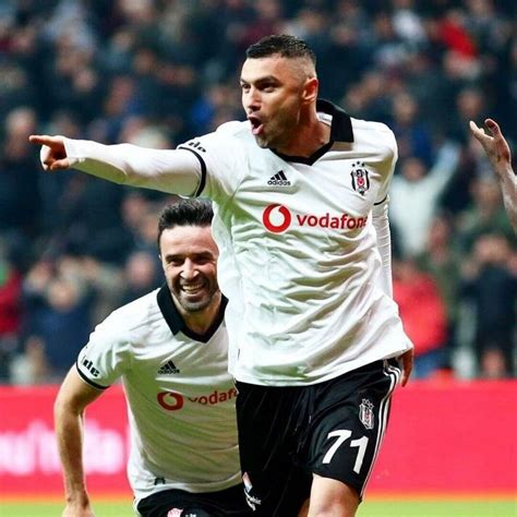 Burak yılmaz prefers to play with right foot. Burak Yılmaz attı, twitter patladı! - Sayfa 1 - Beşiktaş ...