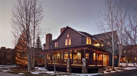 Luxury Vacation Rental With A Hot Tub In Steamboat Springs Colorado