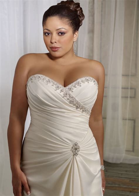 Plus Size Wedding Gowns For Mature Brides Curvyoutfits Com