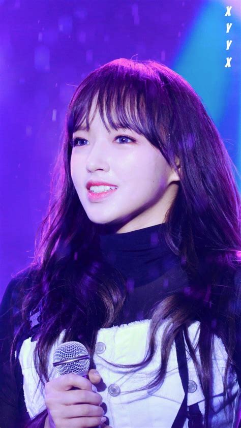 Click For Full Resolution 180501 Cheng Xiao Cheng Xiao Photo Album Ceremony Concert Picture