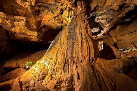 Explore The Natural Bridge Caverns Caverns In Virgina