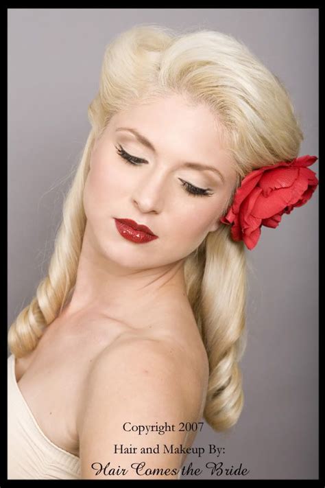 Blonde Vintage Pinup Girl Rockabilly Hair Vintage Hairstyles 1950s