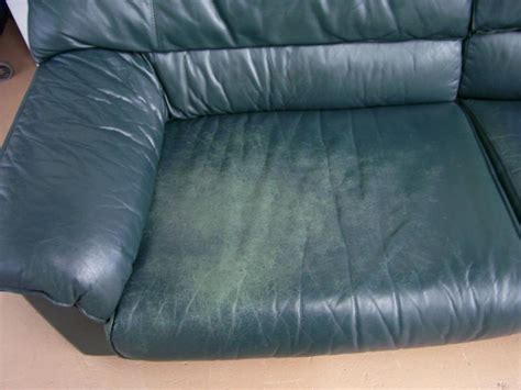 First before we begin to repair the couch, we want to ensure the leather is free of any dirt and bacteria. Leather Sofa Crack - ggetirish