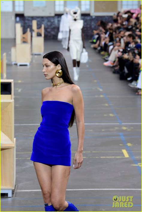 Bella Hadid Opens Off White Fashion Show In Mini Blue Dress Photo
