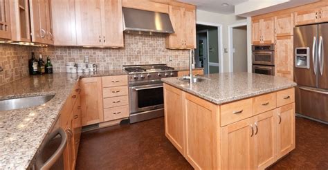 Here are some of our favorite paint colors to go with maple cabinets. All Images - Select Kitchen and Bath | Maple kitchen ...