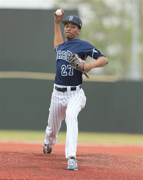 PREP NOTEBOOK: Victorian named MaxPreps Sophomore of the Year