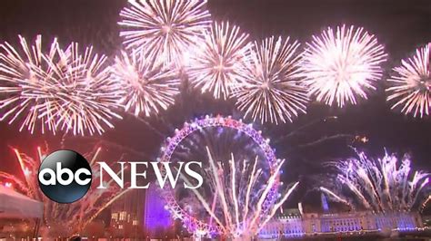 Fireworks Shine Bright Over United Kingdom Youtube