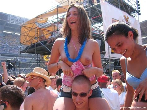 Concert Flasher Naked And Nude In Public Pictures
