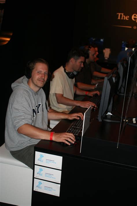 An Eso Fan Pausing To Show His Happiness During A Hands On Session