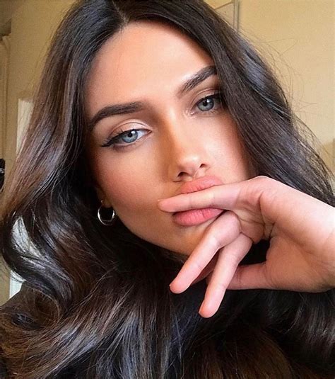 Pin By 𝕸𝖞𝖘𝖙𝖎𝖈𝖆 On Beauty And Makeup Dark Hair Blue Eyes Brown Hair