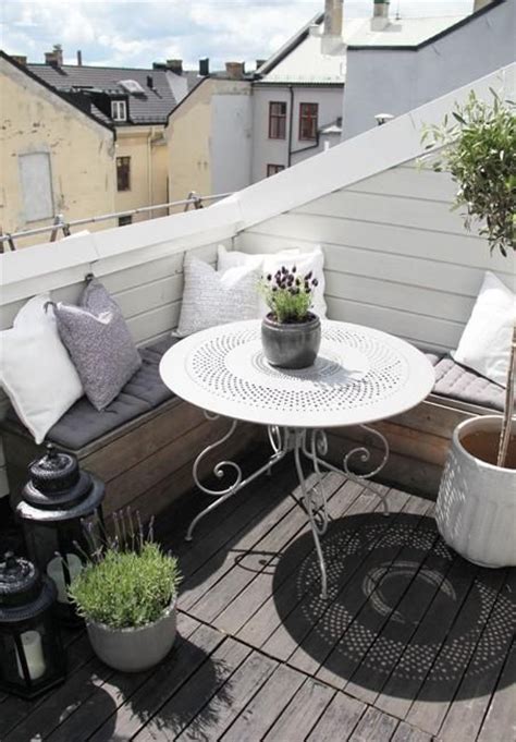 des solutions pour diner sur  petit balcon floriane