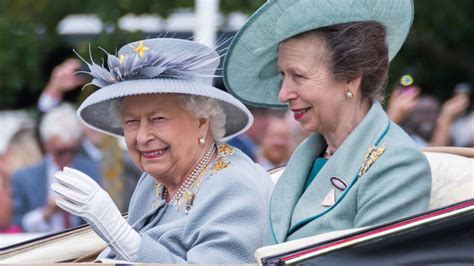 Watch Queen Elizabeth Ii And Daughter Princess Anne’s Public Videochat Sheknows