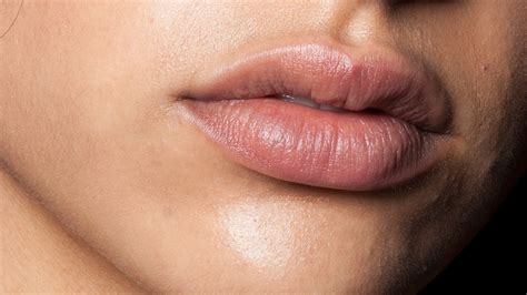 How Chapped Lips Could Be Caused By Dry Skin — Expert Advice Allure
