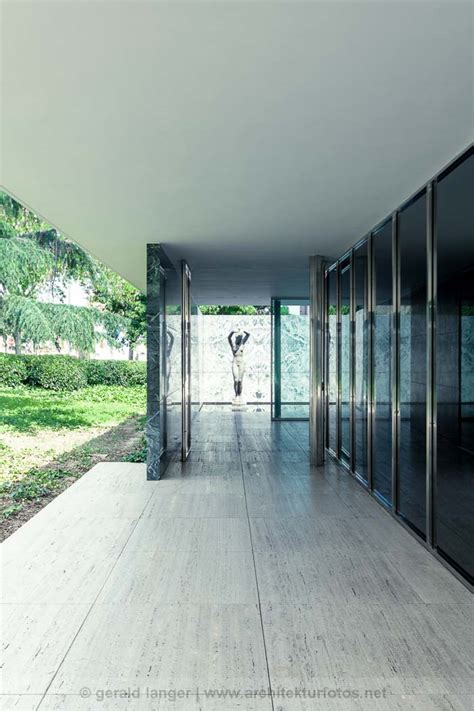 Did you scroll all this way to get facts about barcelona pavillon? Barcelona - Pavillon - Arch. Mies van der Rohe © Gerald ...
