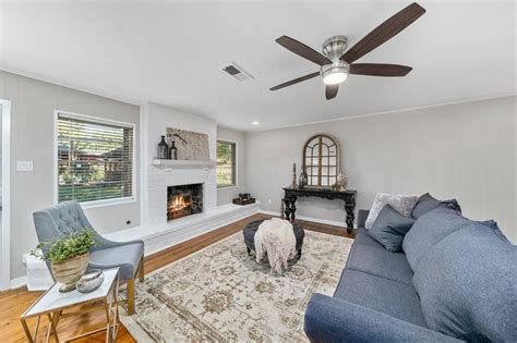 Get quotes & book instantly. 8002 Mobud Drive, Houston, TX 77036: Photo Bright and open ...