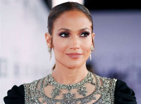 48 483 452 tykkäystä · 1 285 770 puhuu tästä. Jennifer Lopez Looks 20 Years Younger Than Her Actual Age ...