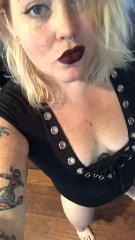 â˜ ï¸ â˜ ï¸ â˜ ï¸ Chubby Alt Babe  Wiggle Blonde Tattooed Pierced â˜ ï¸ â˜ ï¸ â˜ ï¸ Porn