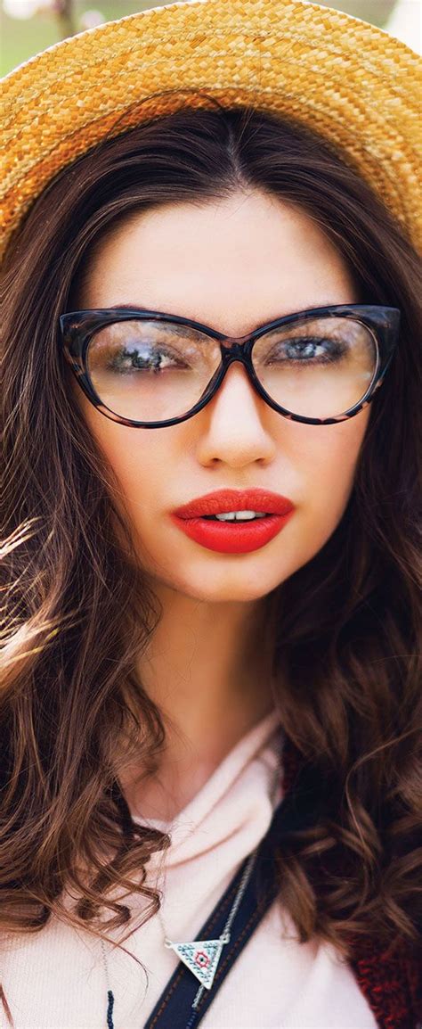 We need to take extra care to protect our sensitive eyes. Cat eye glasses for girls - Find stylish cat shaped eye ...
