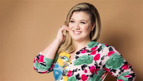 Maybe Kelly Clarkson Is Getting Used To Being Picked On For Her Weight